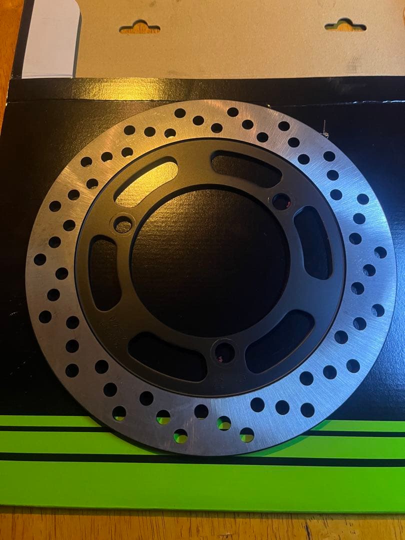 Kawasaki バリオス2後輪用ブレーキディスクとパッド、ナット類のセット