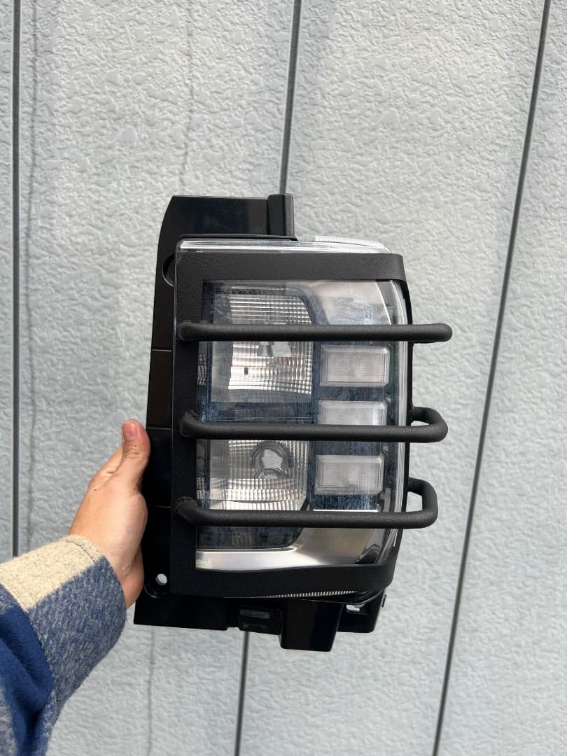 タフト　テールランプガード　左右