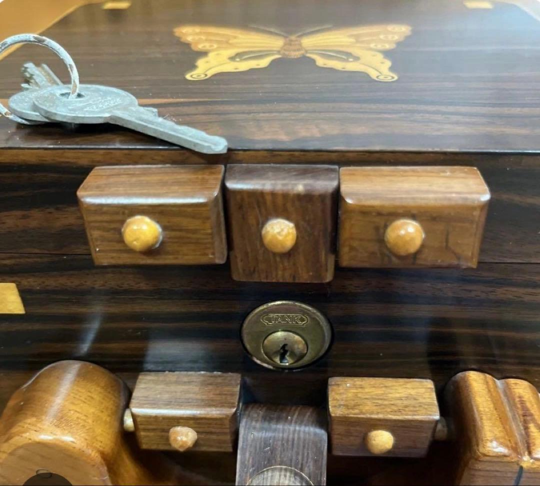 寄木箪笥　木象嵌　３段チェスト　サイドボード 整理箪笥　寄木細工　鍵付き