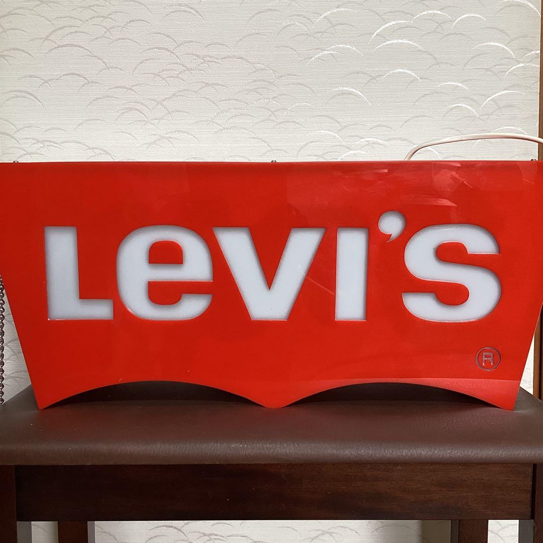 Levi's 電飾看板
