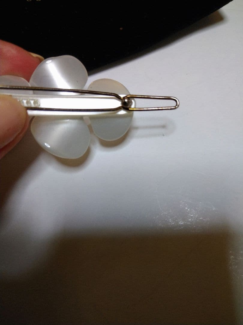 本日のみ値下げアレクサンドルドゥパリ　フラワーモチーフピン