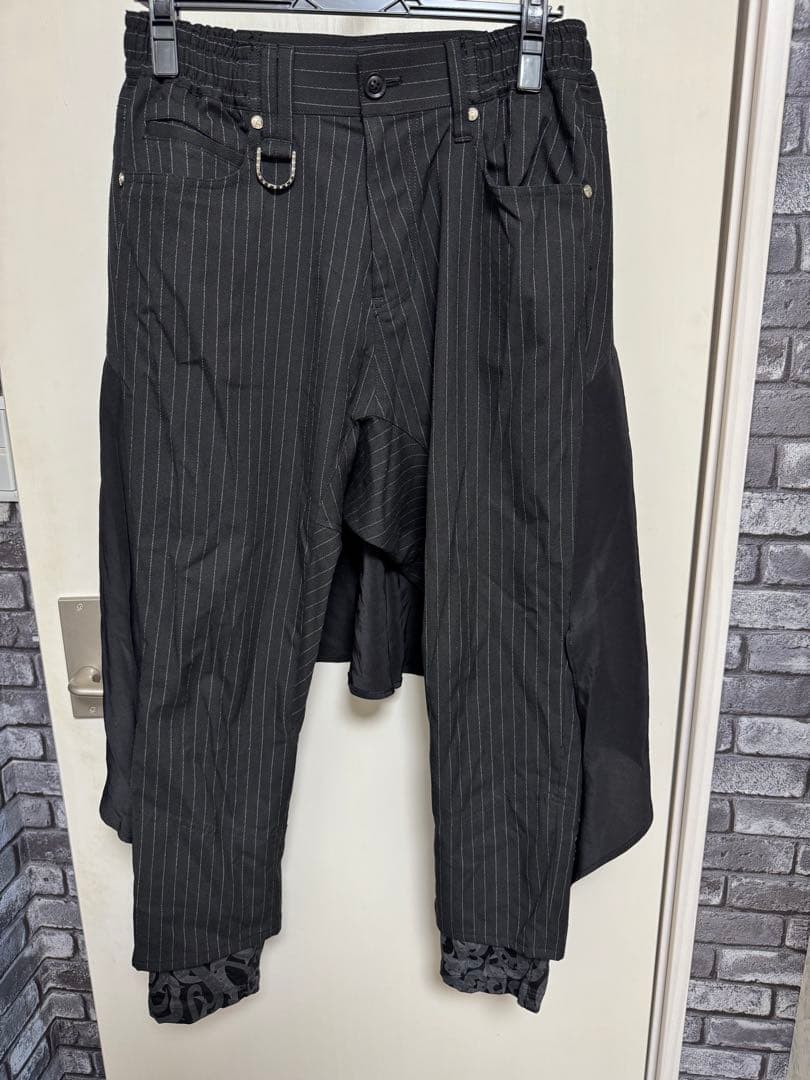 【Roen美品】ストライプ柄 ブラックデザインパンツ