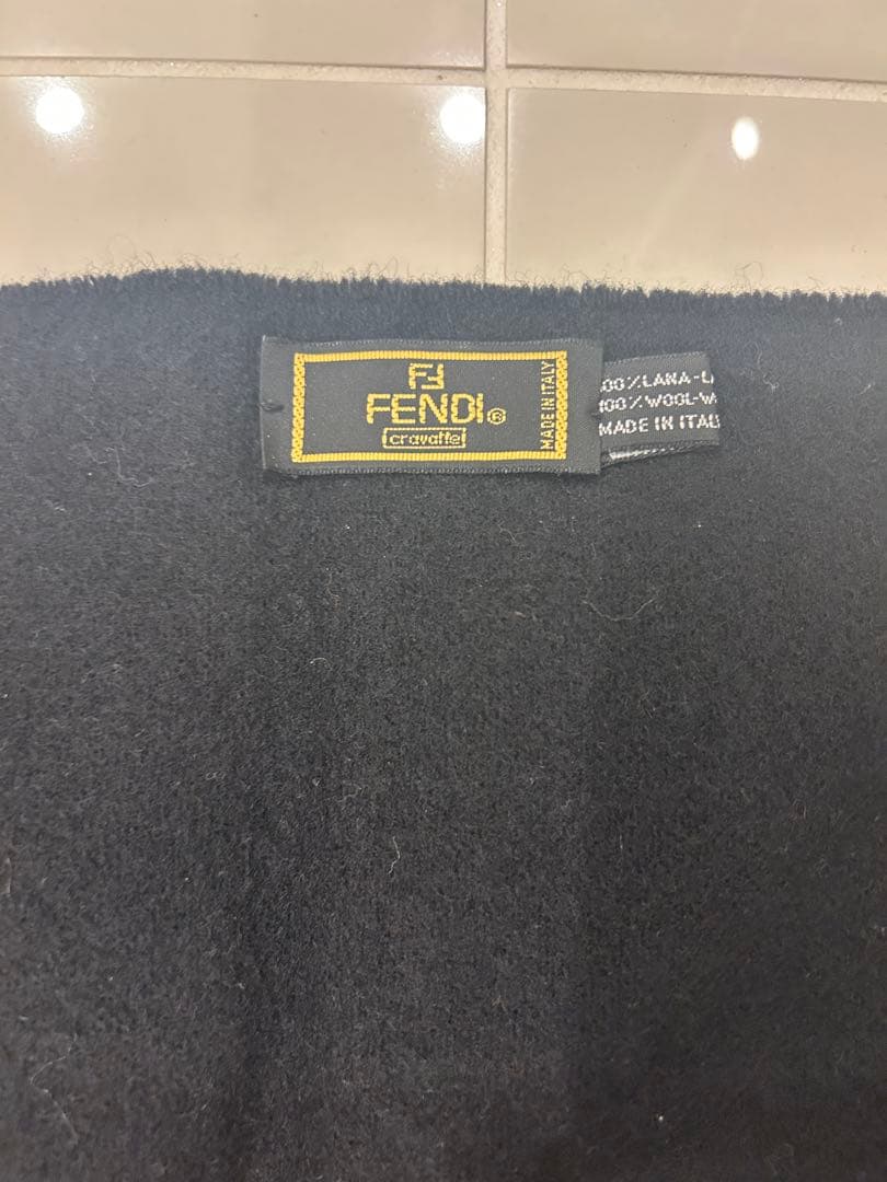FENDI ブラック マフラー ウール製