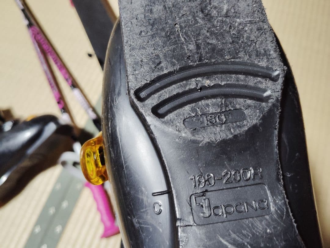 日曜割引‼️【送料込み】ジュニアカービングスキー 110cm　19~20cm