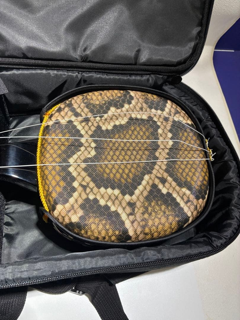 G）沖縄 民謡楽器 和楽器 三線 人工蛇皮 専用ケース付き 三線用つめ付き