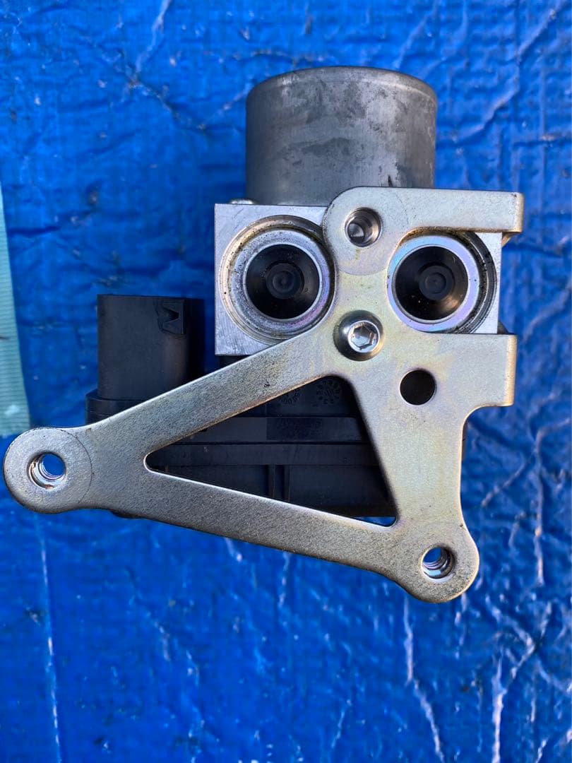 ヤマハ　MT-09 RN52J ABS アクチュエーター　純正品