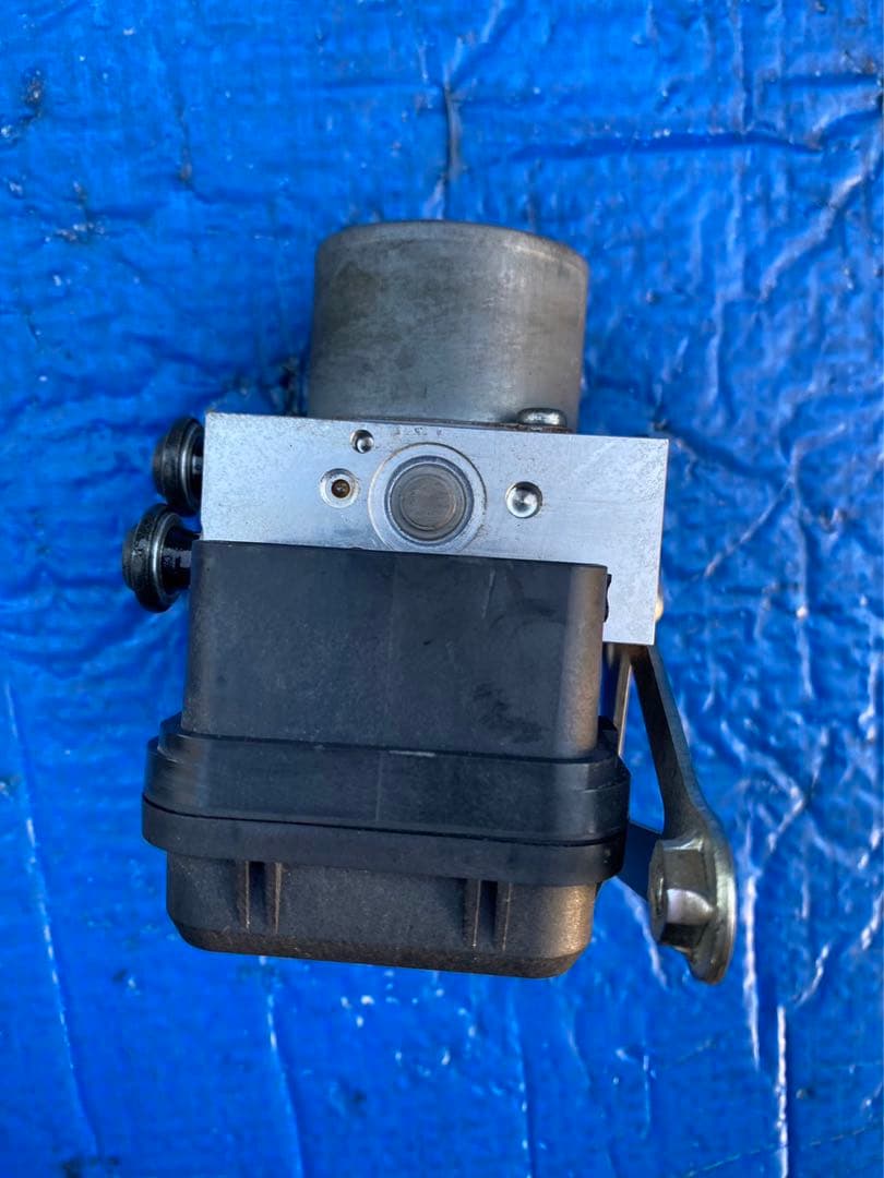 ヤマハ　MT-09 RN52J ABS アクチュエーター　純正品