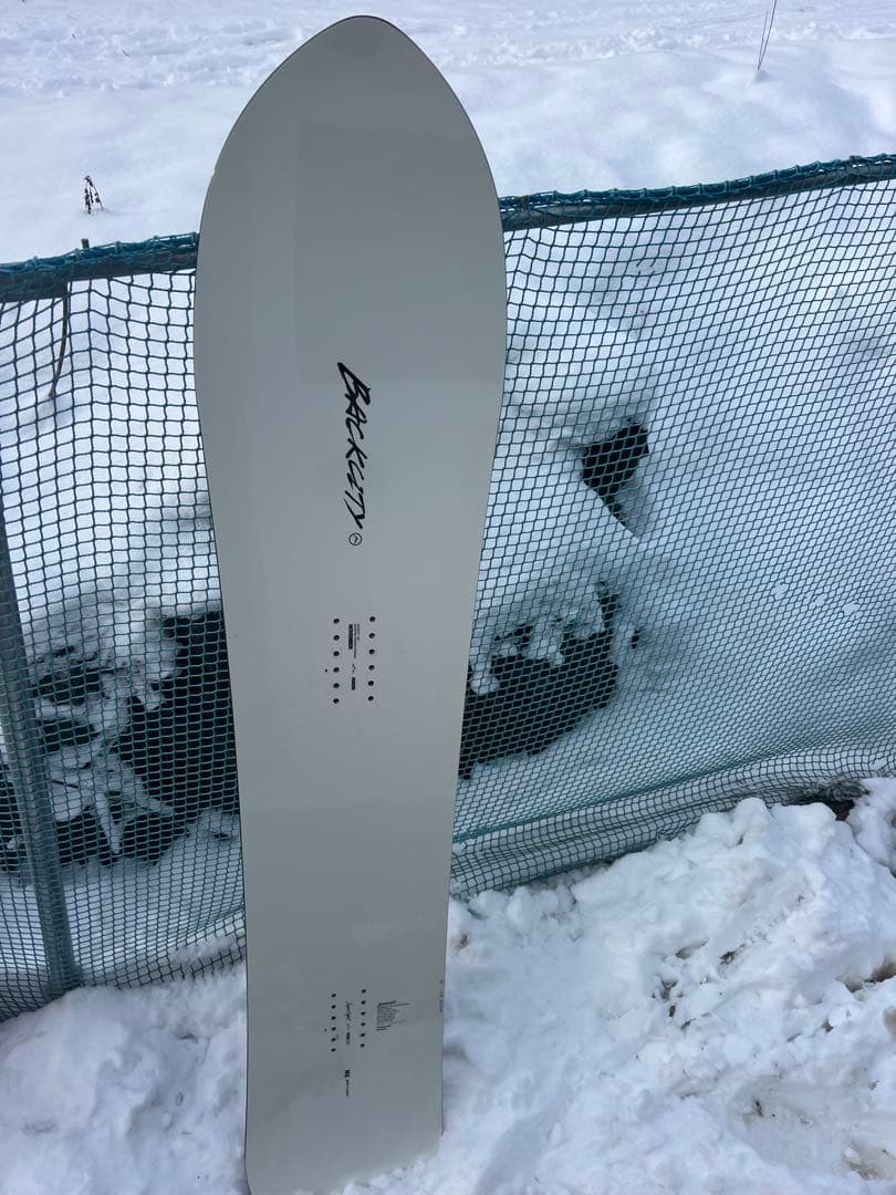 ⭐︎特価NOVEMBER BACKCITY（パウダーボード）24-25 158cm