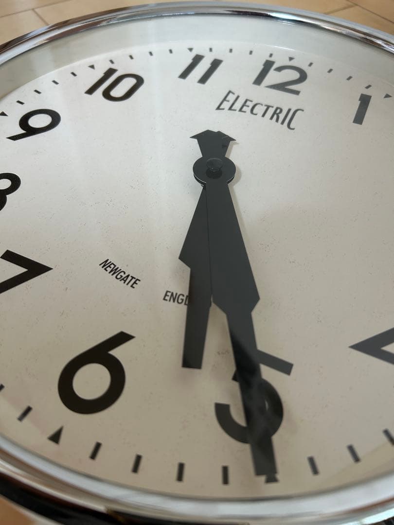 NEWGATE ELECTRIC アナログ掛時計 ホワイト/シルバー