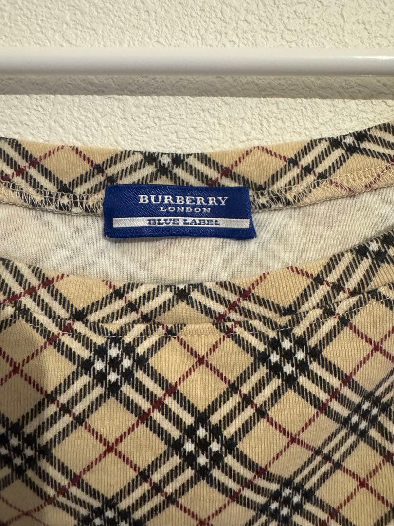 BURBERRY BLUE LABEL ノースリーブタンクトップ　夏服