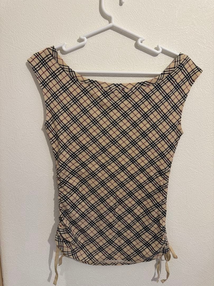 BURBERRY BLUE LABEL ノースリーブタンクトップ　夏服