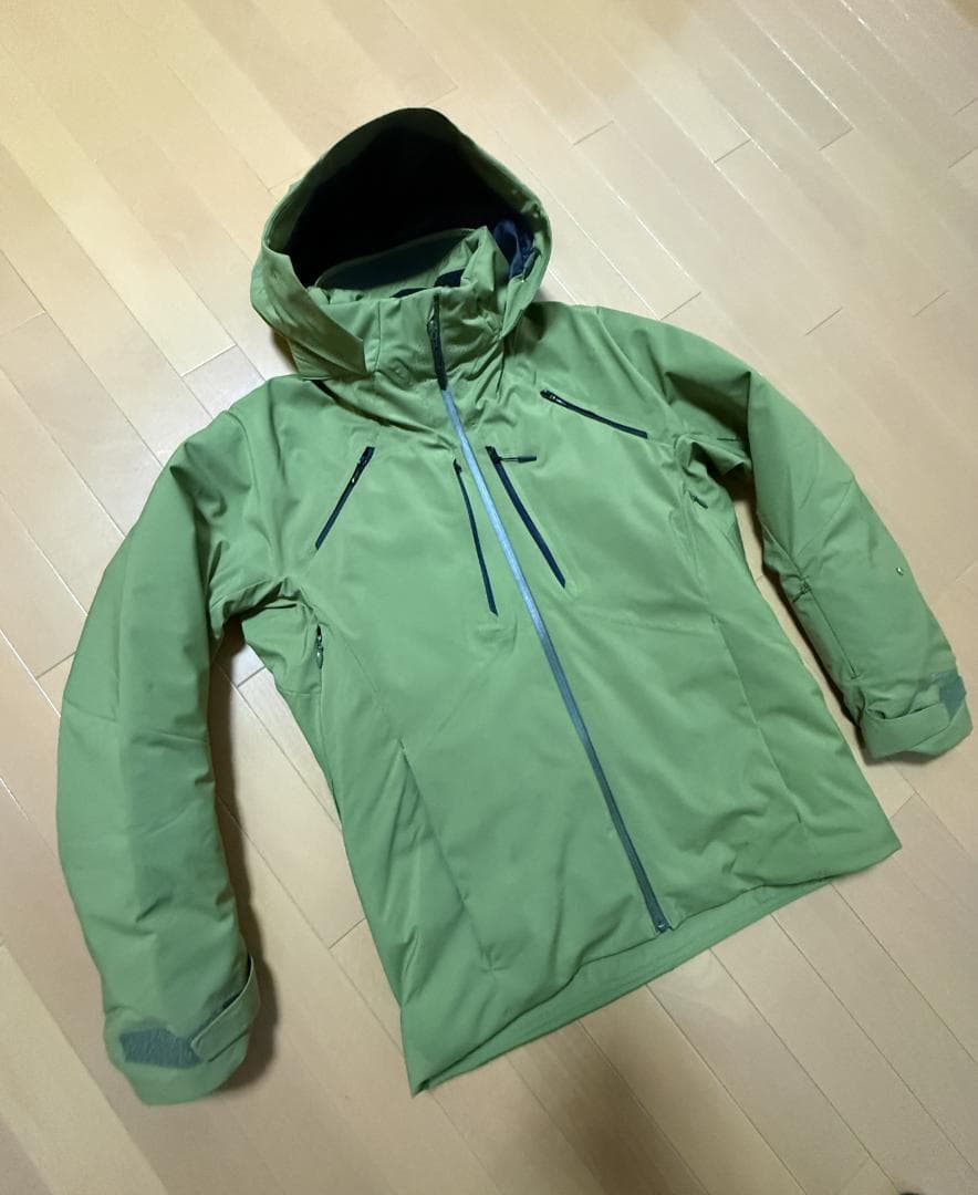 美品 デサント スキーウエアー ジャケット ＆ ビブ パンツ DESCENTE