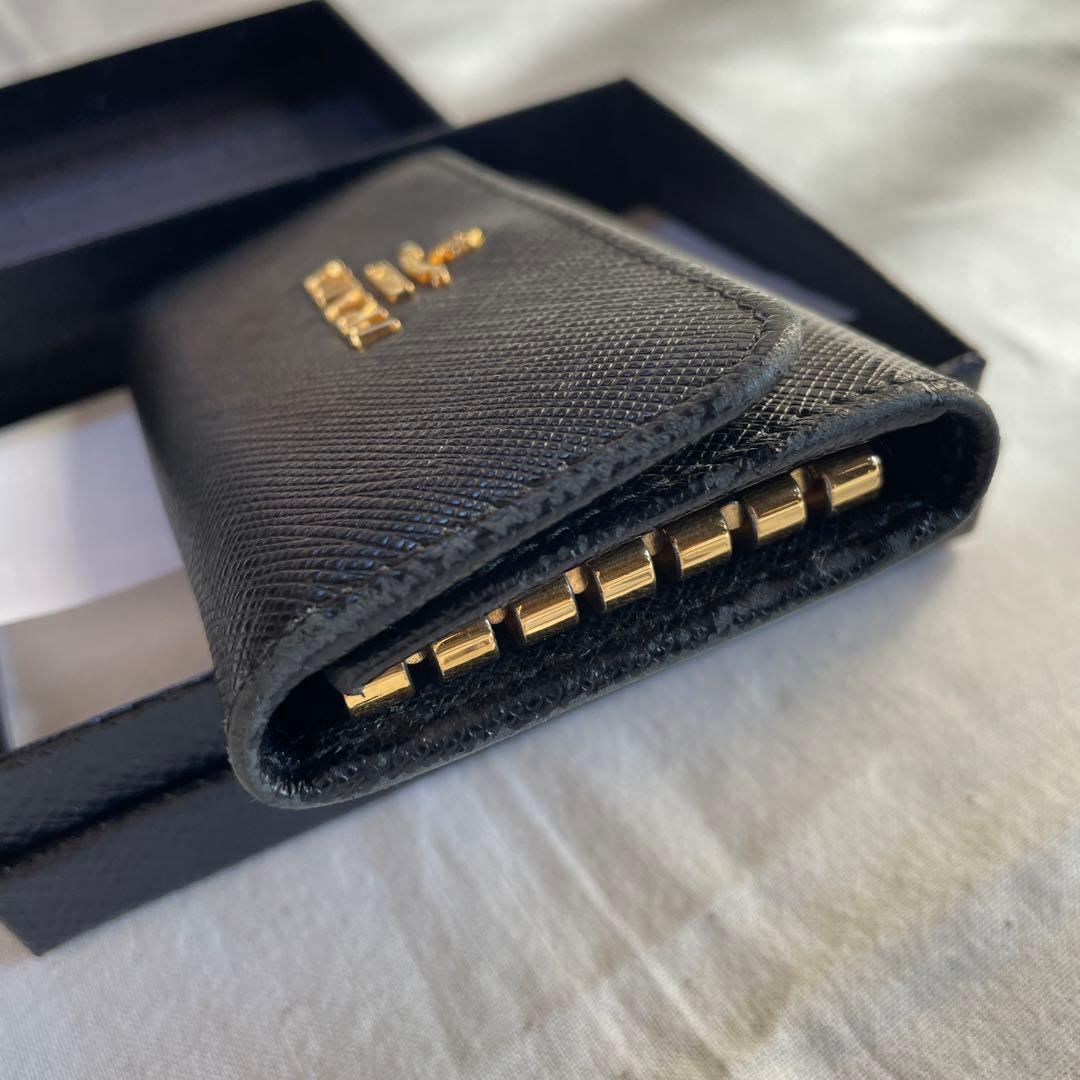 PRADA キーホルダー
