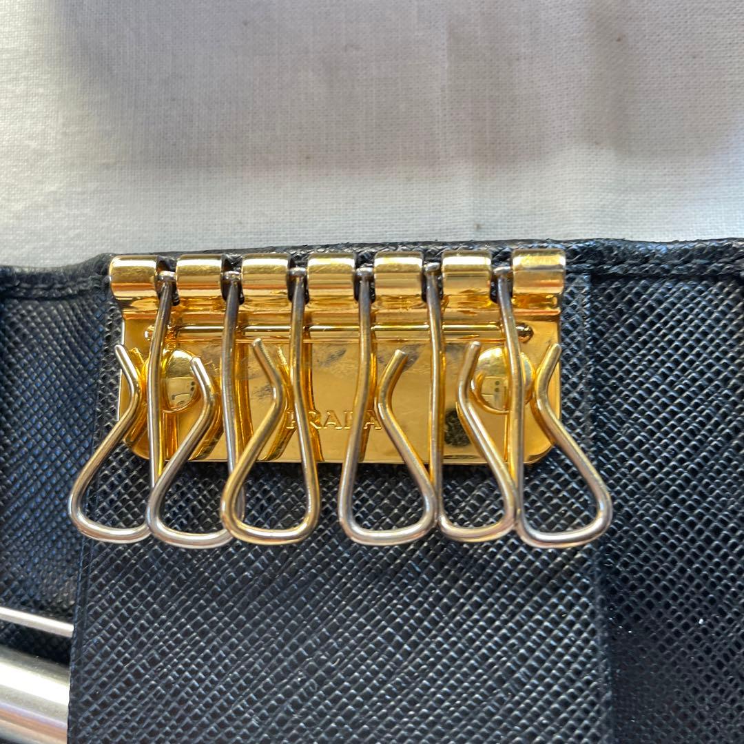 PRADA キーホルダー