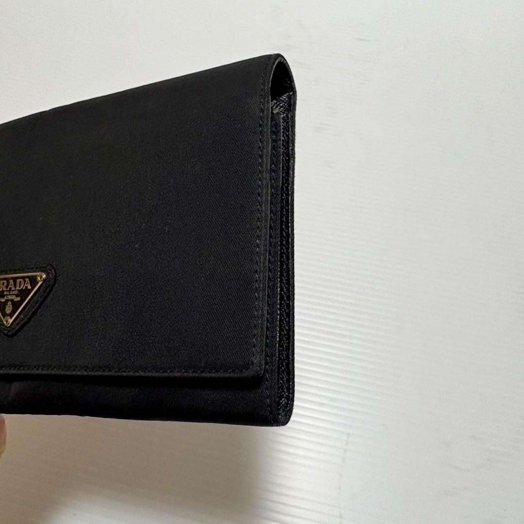 ユ*ー様 PRADA ブラック ナイロン 二つ折り財布