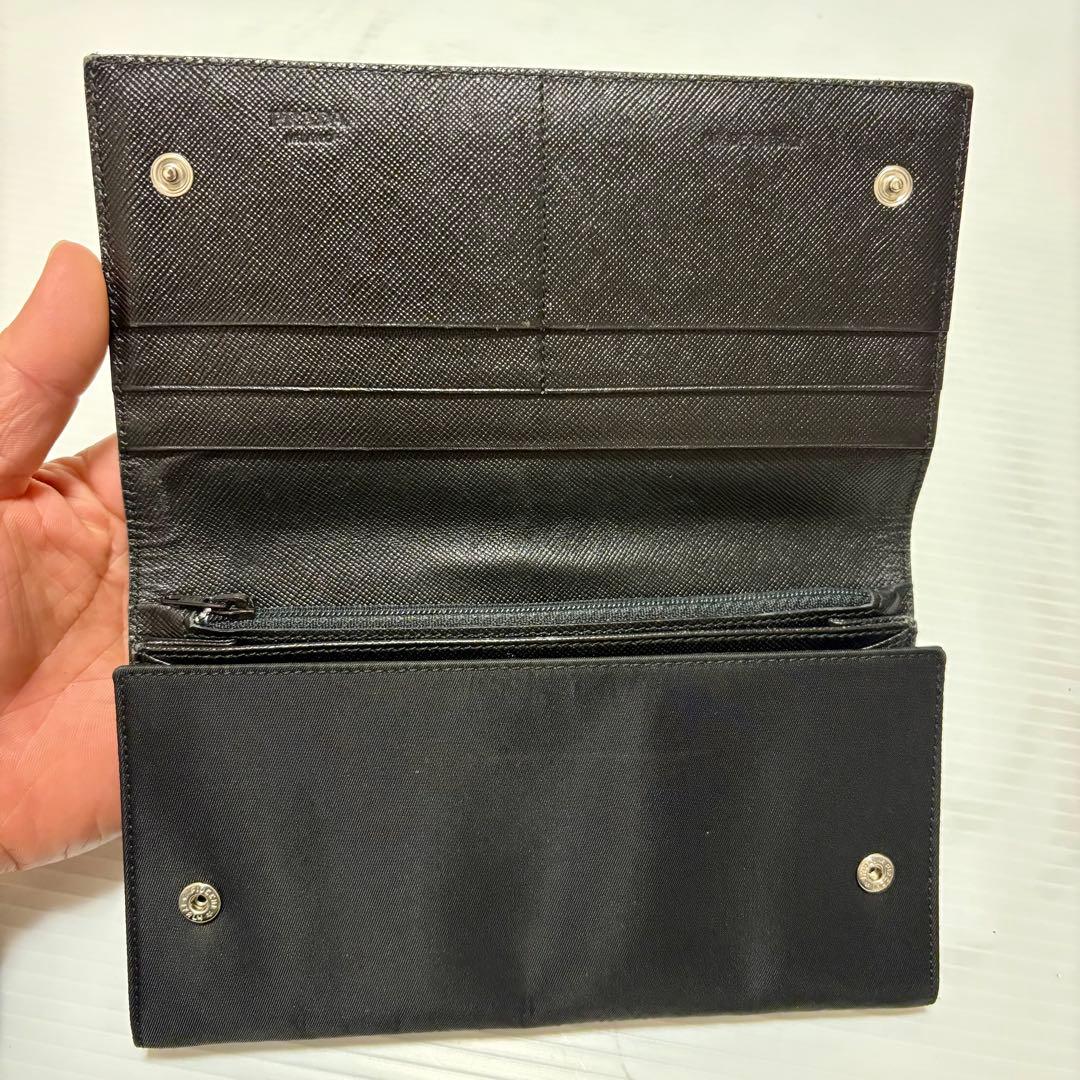 ユ*ー様 PRADA ブラック ナイロン 二つ折り財布