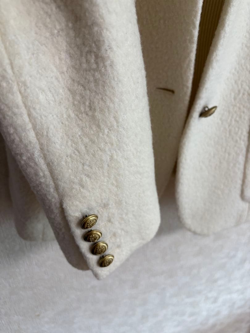 アルアバイル ブーグレウール　ホワイトノーカラージャケット ゴールドボタン