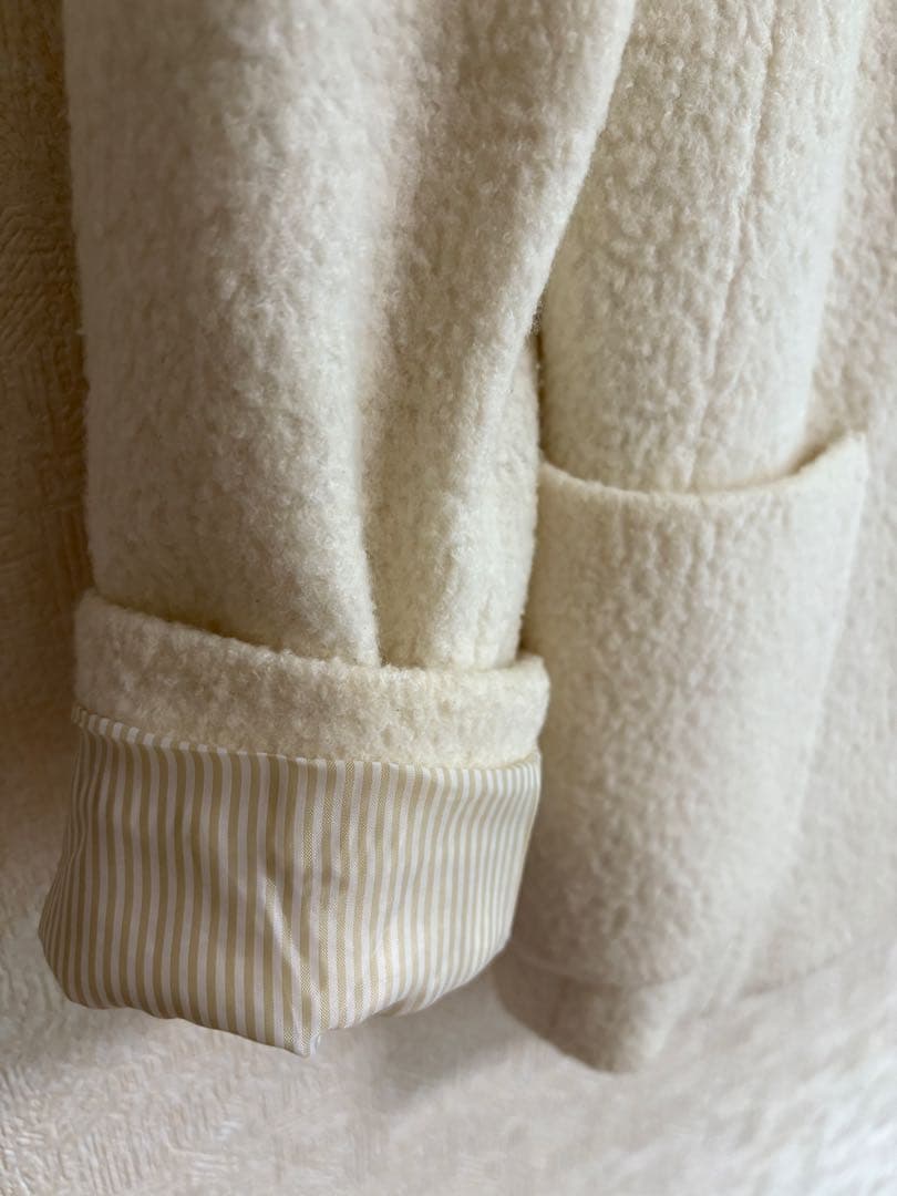 アルアバイル ブーグレウール　ホワイトノーカラージャケット ゴールドボタン