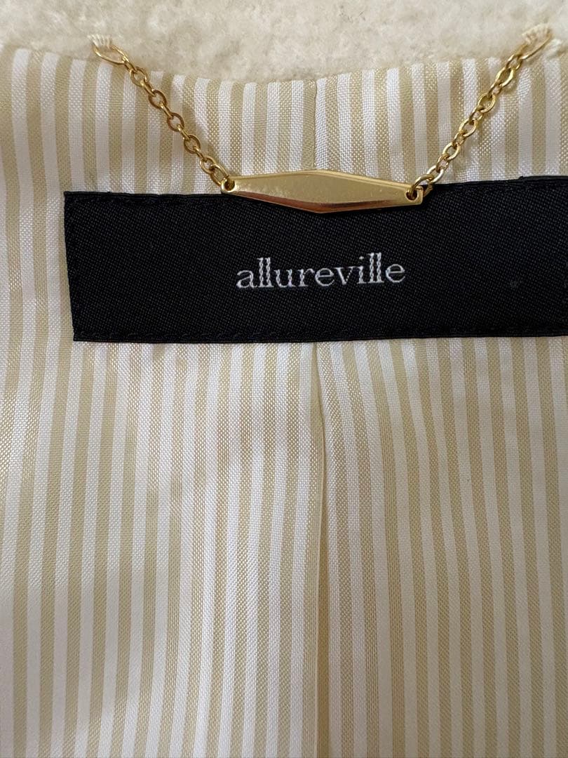 アルアバイル ブーグレウール　ホワイトノーカラージャケット ゴールドボタン