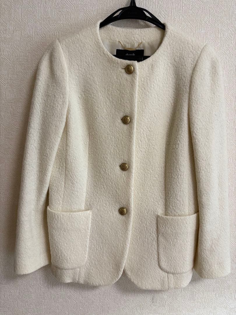 アルアバイル ブーグレウール　ホワイトノーカラージャケット ゴールドボタン