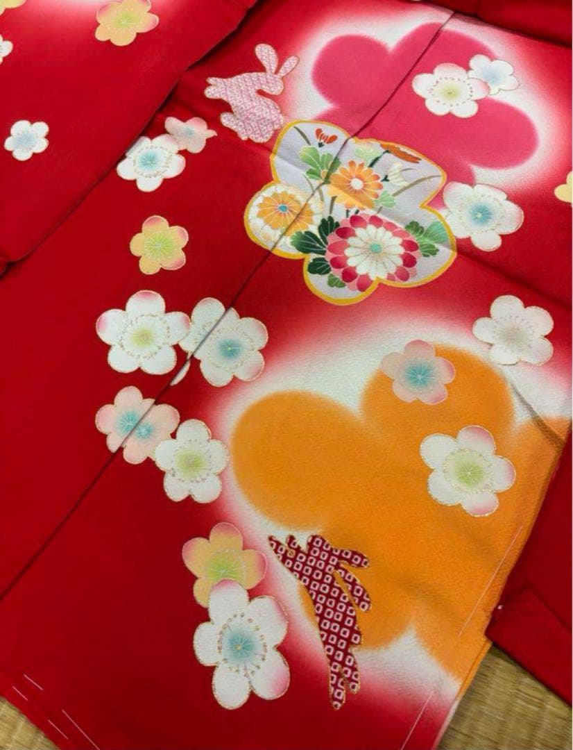 七五三　四ツ身女の子着物　正絹　仮絵羽　友禅　鮮やか赤　梅　可愛いうさぎ柄