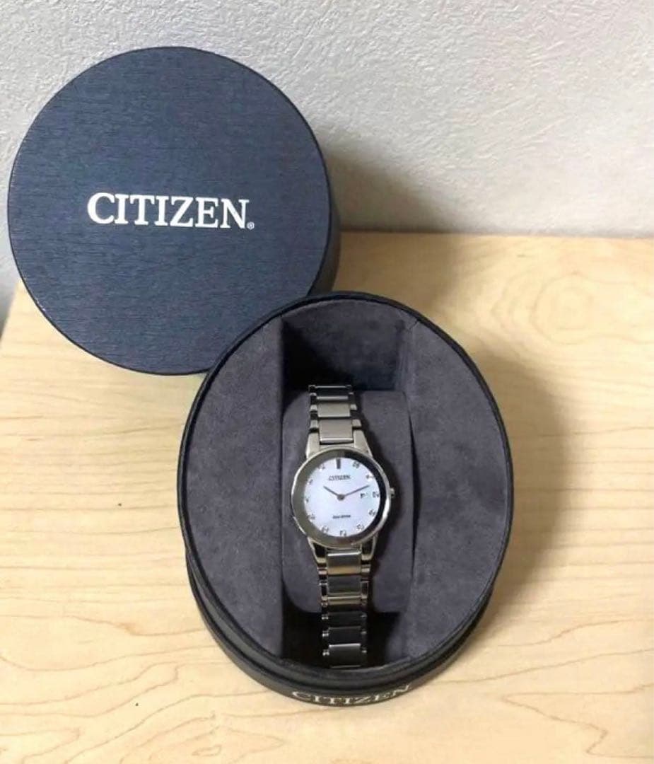 シチズンCitizen Axiom Diamond Bracelet Watch