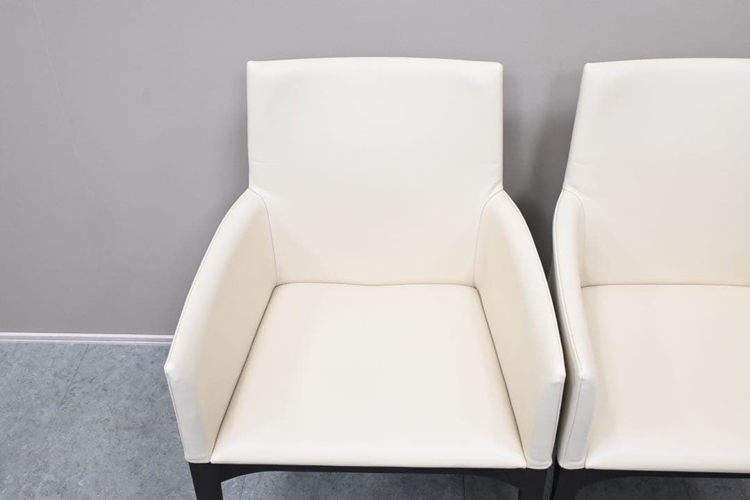 【展示極美品】 cassina カッシーナ LINE アームチェア 2脚セット