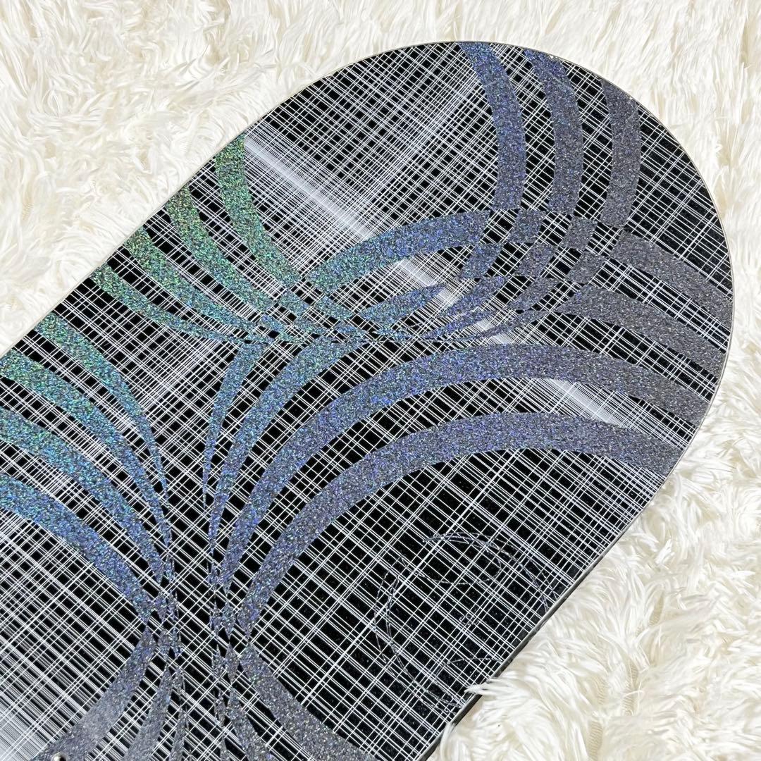 011 ZERO ONE ONE Artistic 156cm スノーボード