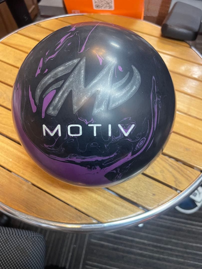 MOTIV Primal Ghost 15ポンド ボウリングボール