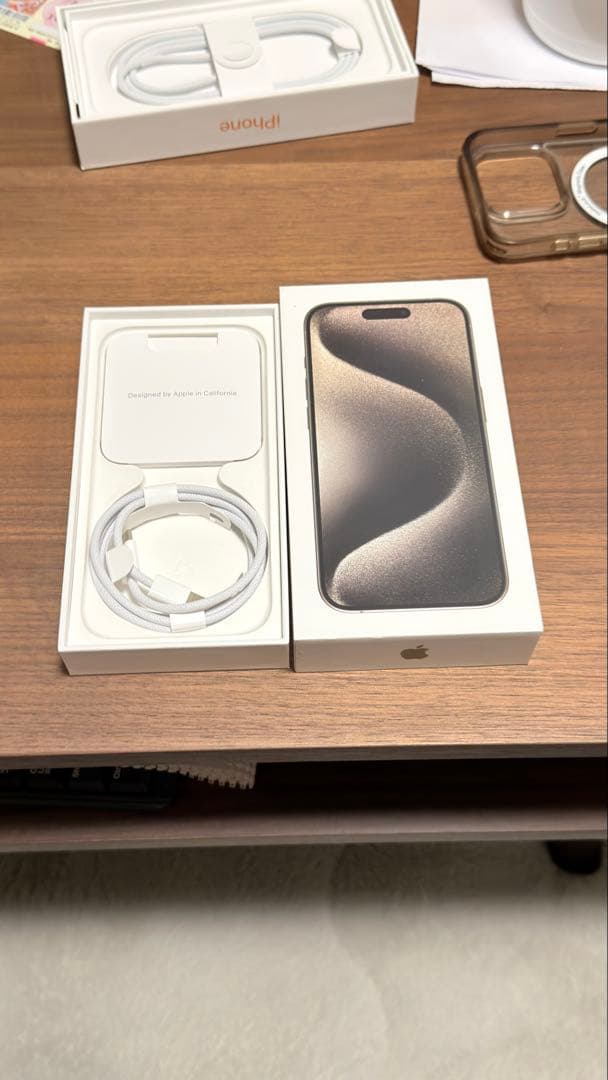 iPhone15pro 256GB ナチュラルチタニウム 美品