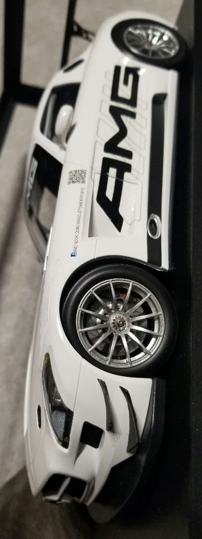 【レア美品】ミニチャンプス 1/18 メルセデスベンツ SLS AMG GT3