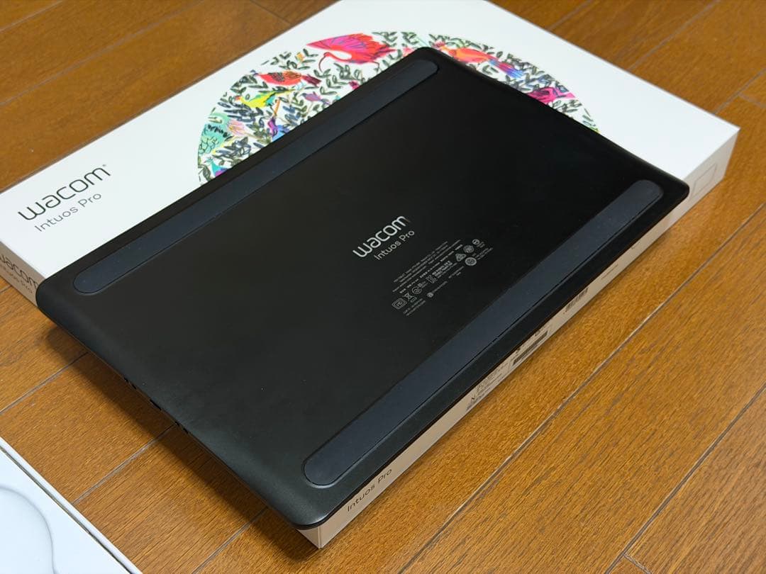 液タブ・ペンタブ wacom Intuos Pro M PTH-660