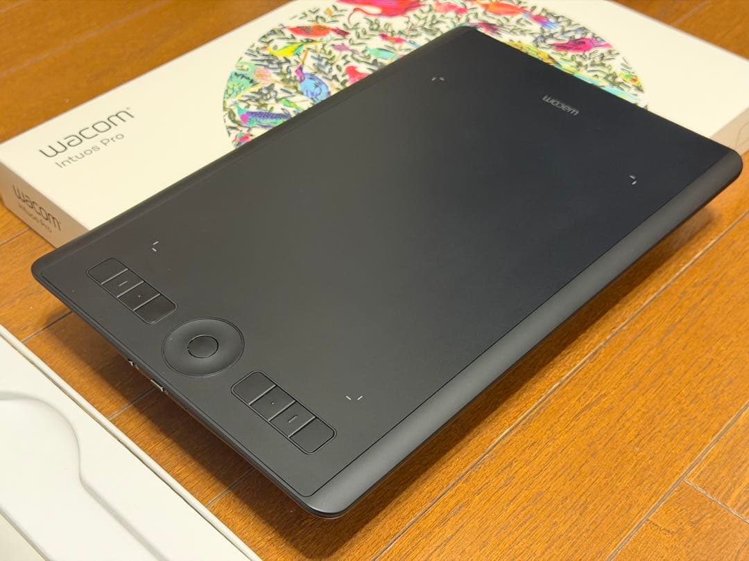 液タブ・ペンタブ wacom Intuos Pro M PTH-660