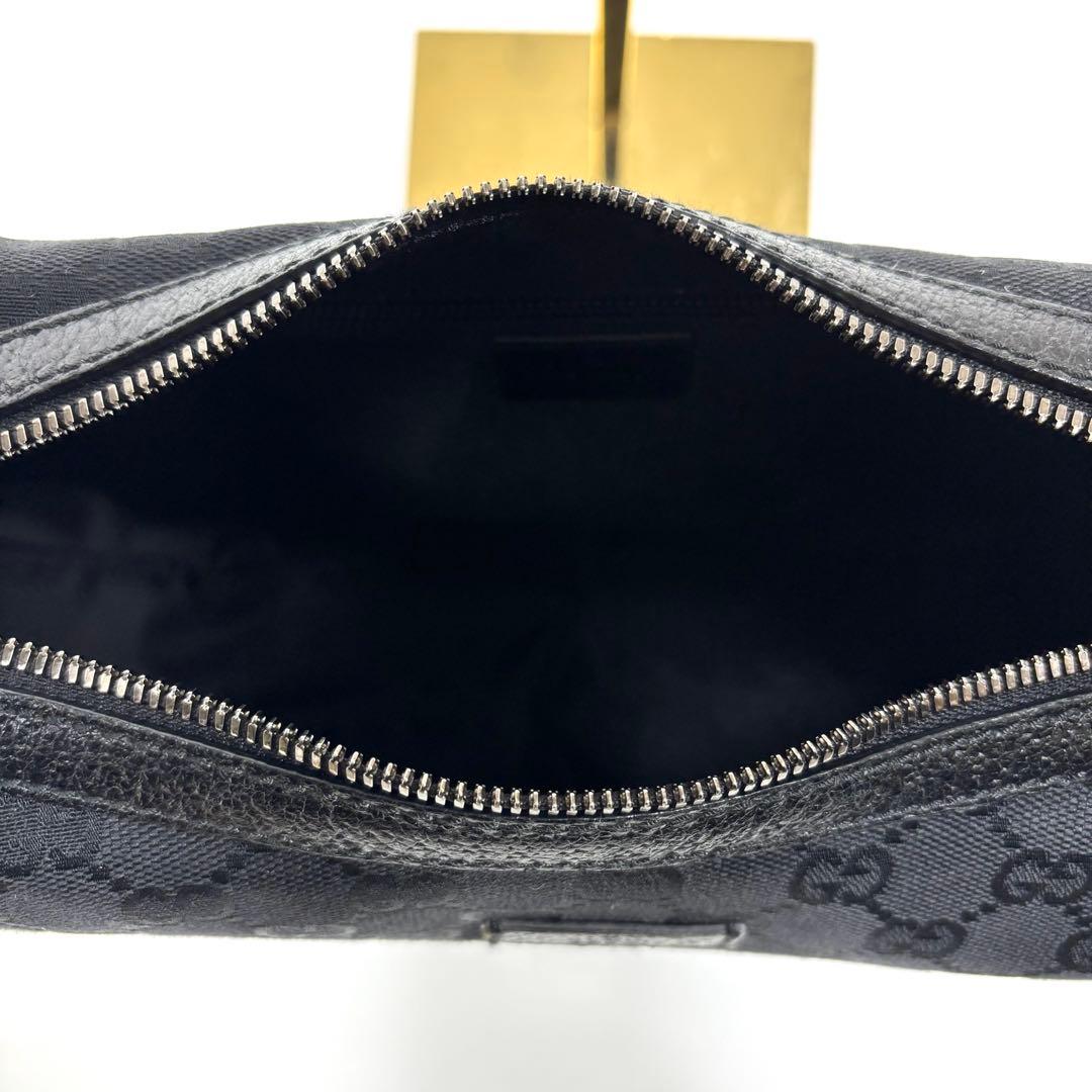 GUCCI グッチ GGキャンバス ハーフムーン ワンショルダーバッグ 黒