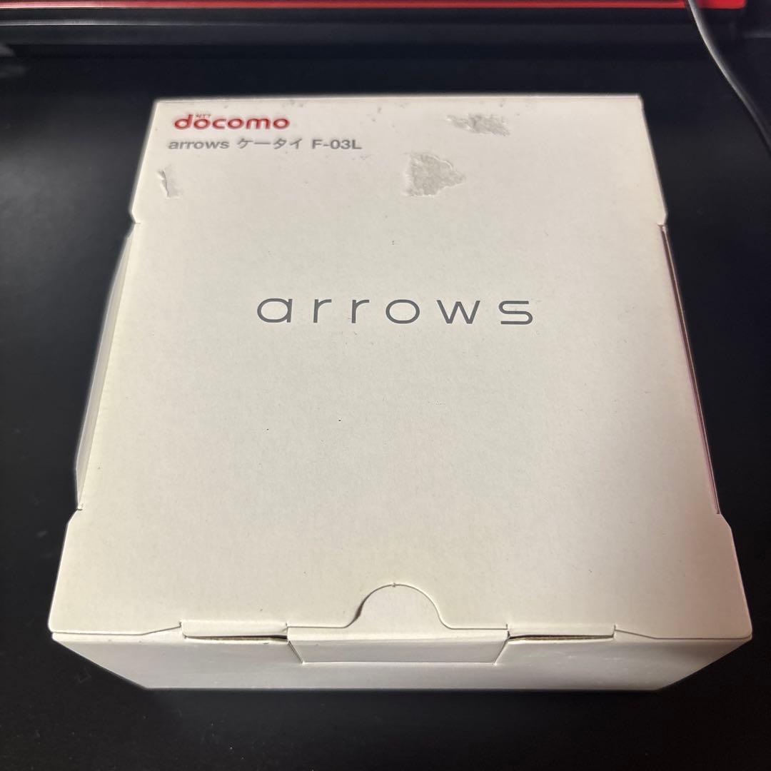 docomo arrows F-03L 携帯電話本体