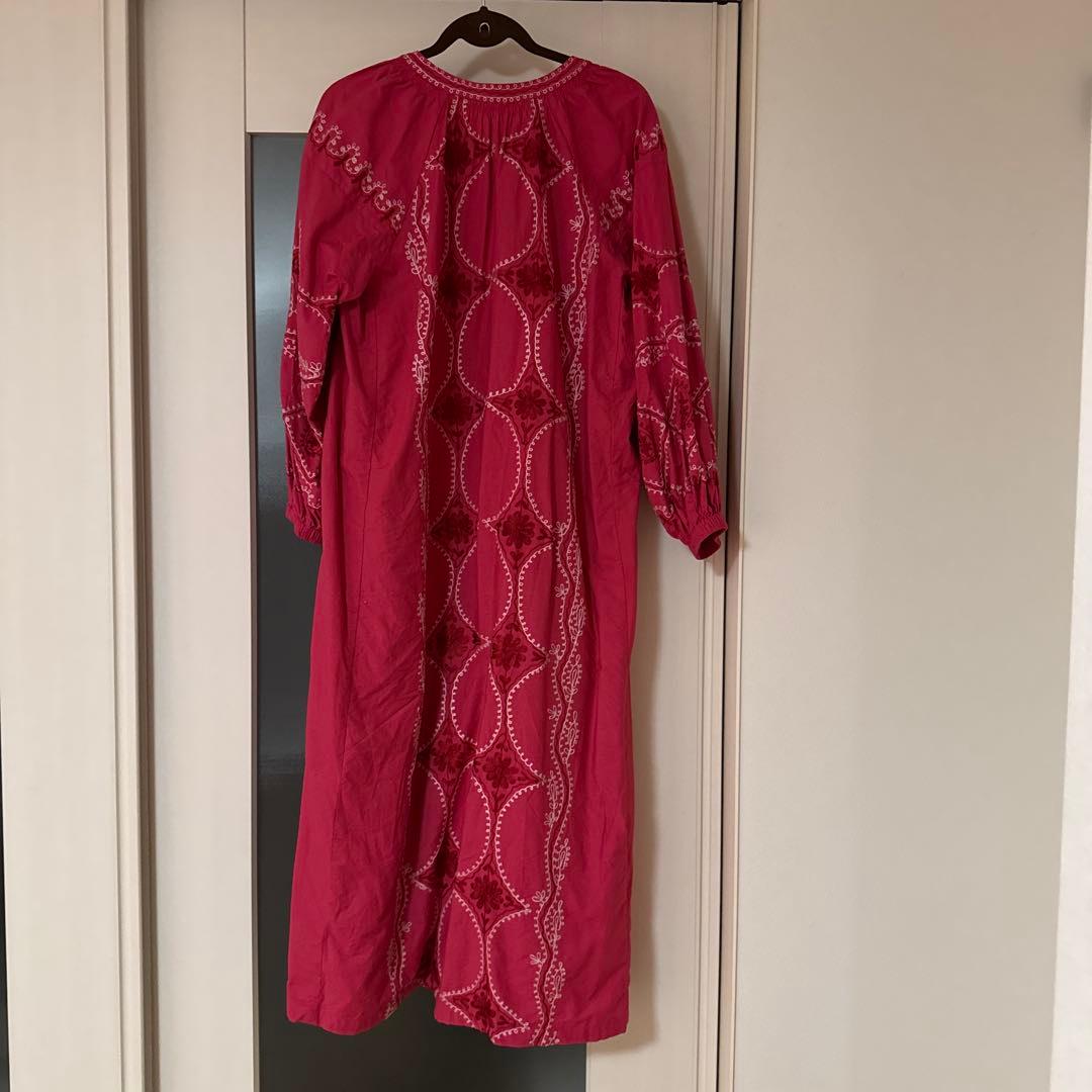 ヌキテパ　Sara mallika コットンワンピース