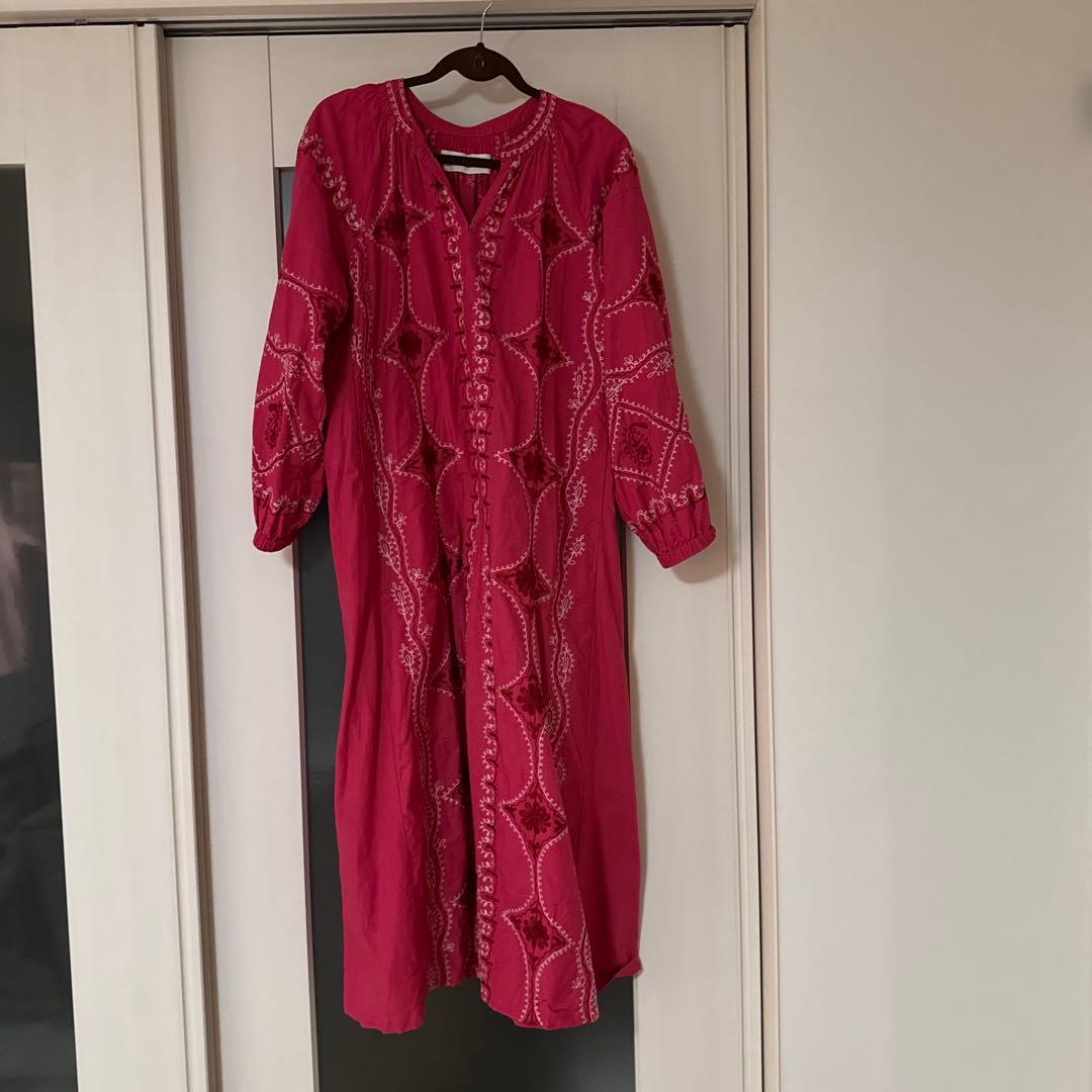 ヌキテパ　Sara mallika コットンワンピース