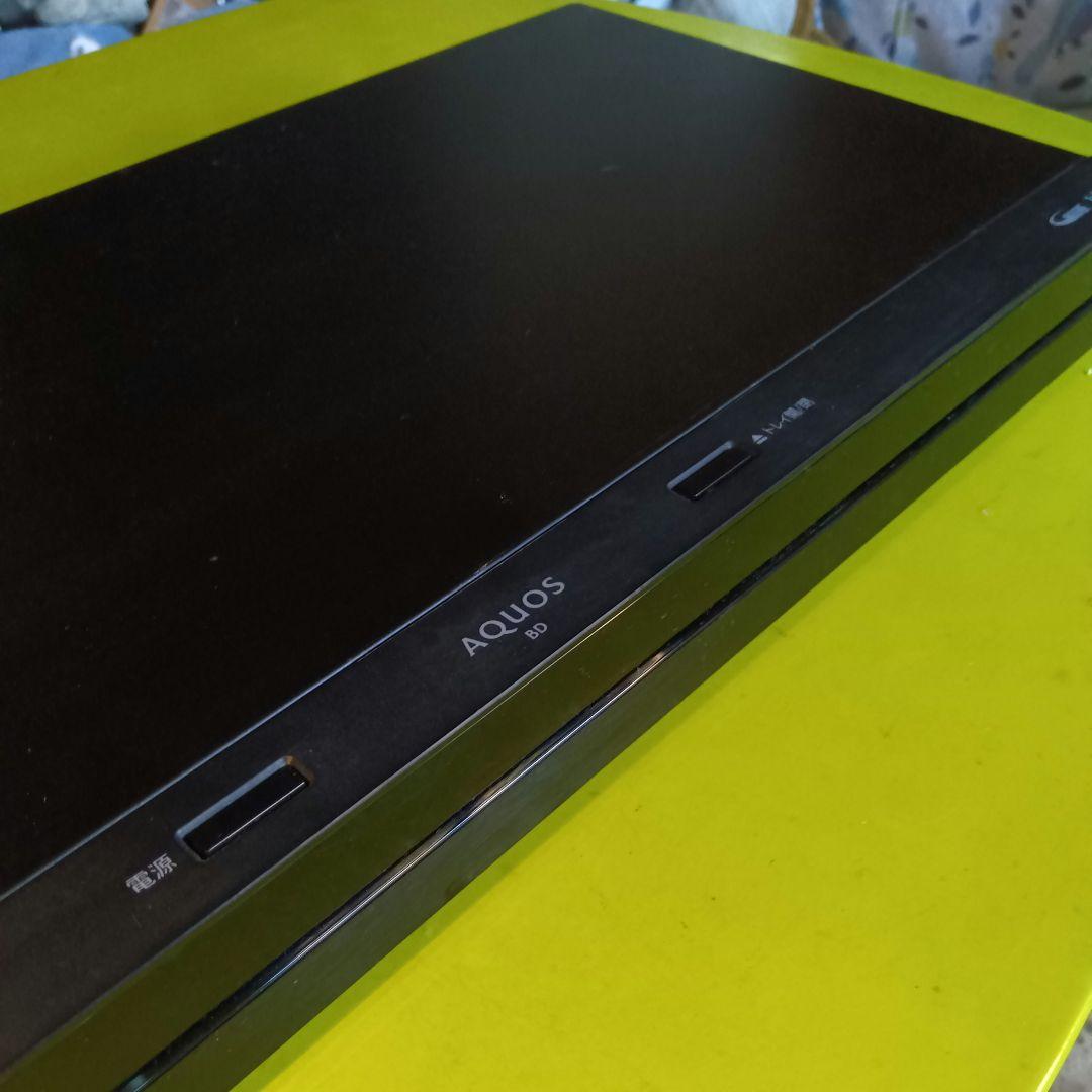 SHARP AQUOSブルーレイ 2B-C05BW1　本体使用時間少なめ