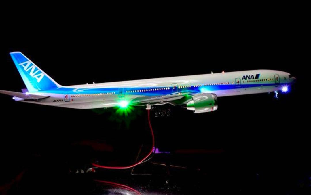 旅客機プラモデル ANA B777-300ER 【スタンド付】