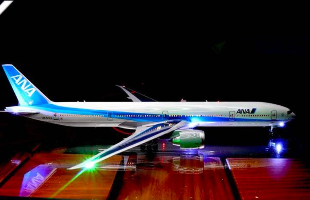 旅客機プラモデル ANA B777-300ER 【スタンド付】