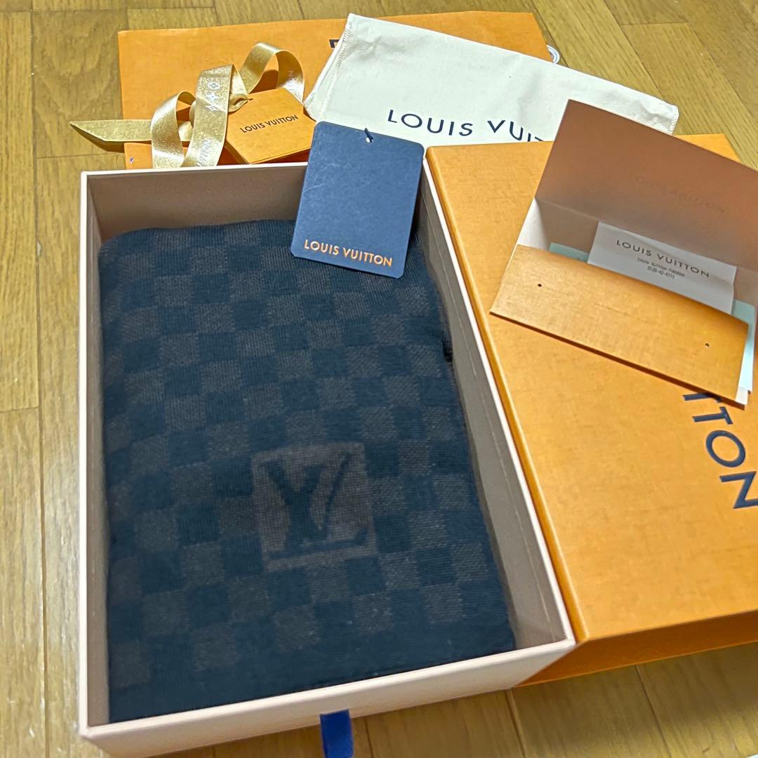 新品箱紙袋付❗️LVロゴマフラー✨ヴィトンマフラー❗️ヴィトン　マフラー　メンズ