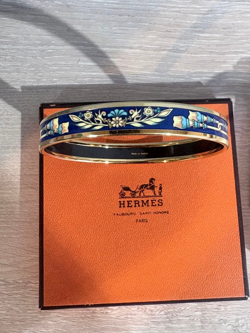 HERMES ゴールド ネイビー バングル