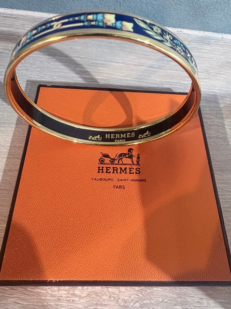 HERMES ゴールド ネイビー バングル