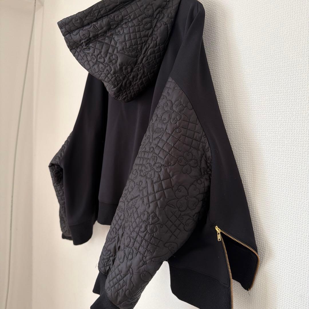 ロージーモンスター　ブラックフード付きパーカー