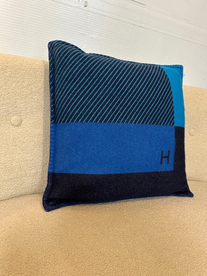 ⭐️【あん】　定価13万　HERMES エルメス　クッション　Hリヴィエラ