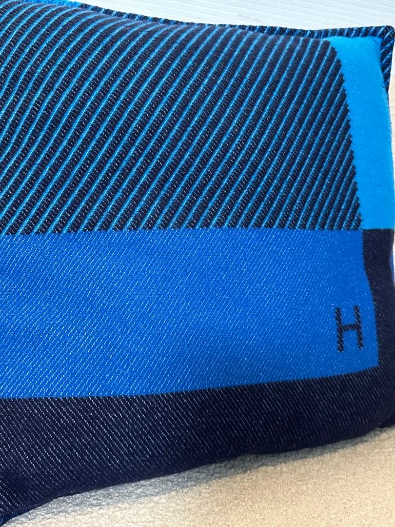 ⭐️【あん】　定価13万　HERMES エルメス　クッション　Hリヴィエラ