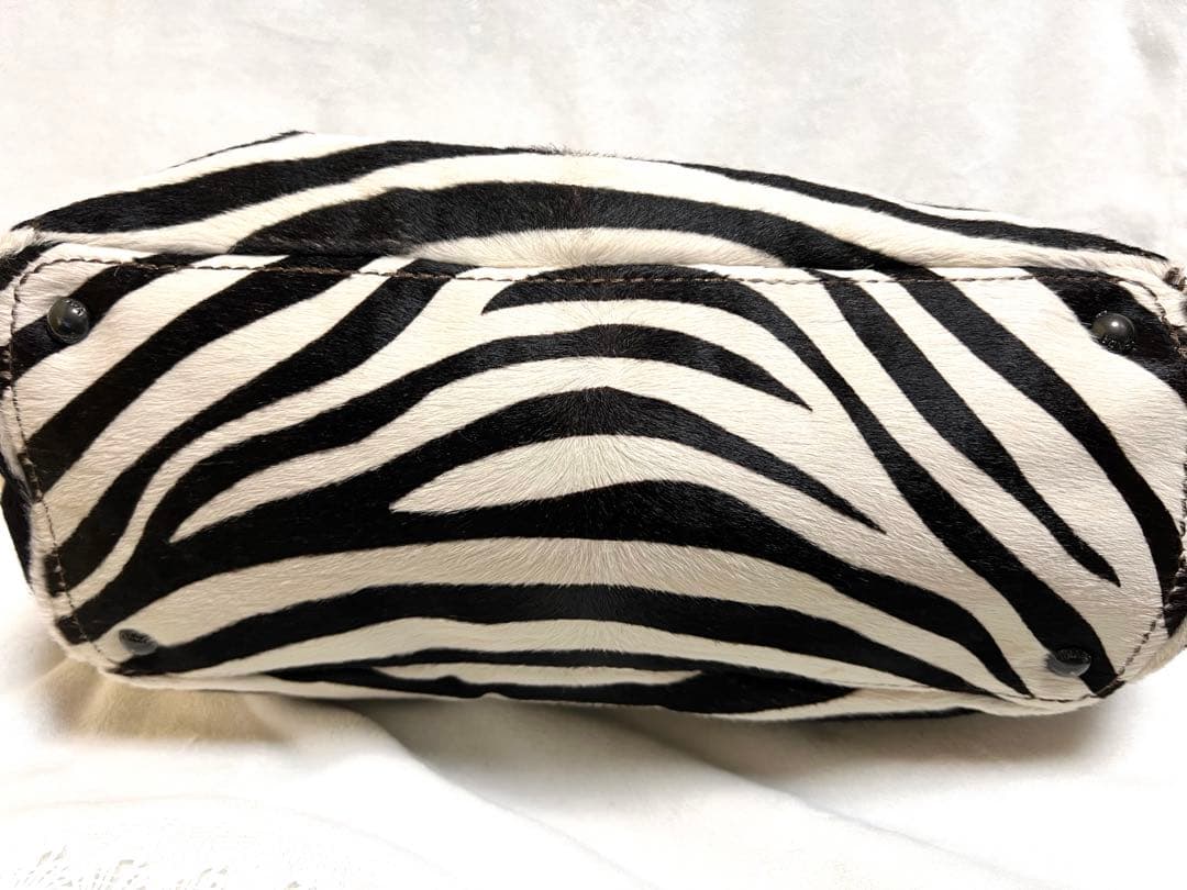 PRADA ゼブラ　バッグ　クリーニング済