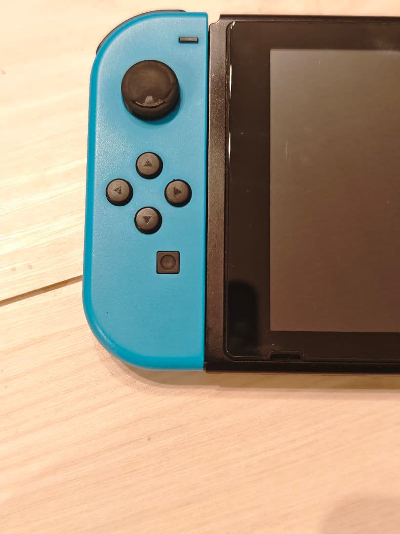 Nintendo Switch 本体 青と赤のJoy-Con付き