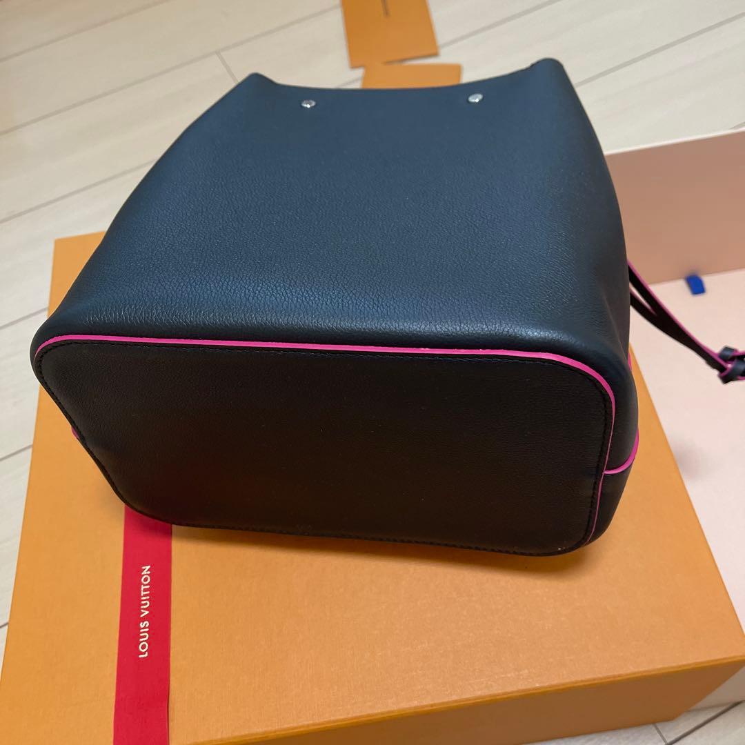 LOUIS VUITTON ショルダーバッグ ブラック/ピンク