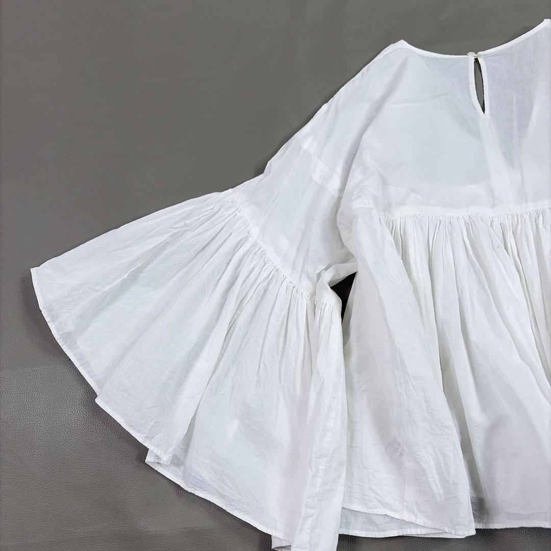 ウィムガゼット THE PAUSE ギャザーフレア Vネック ブラウス ホワイト